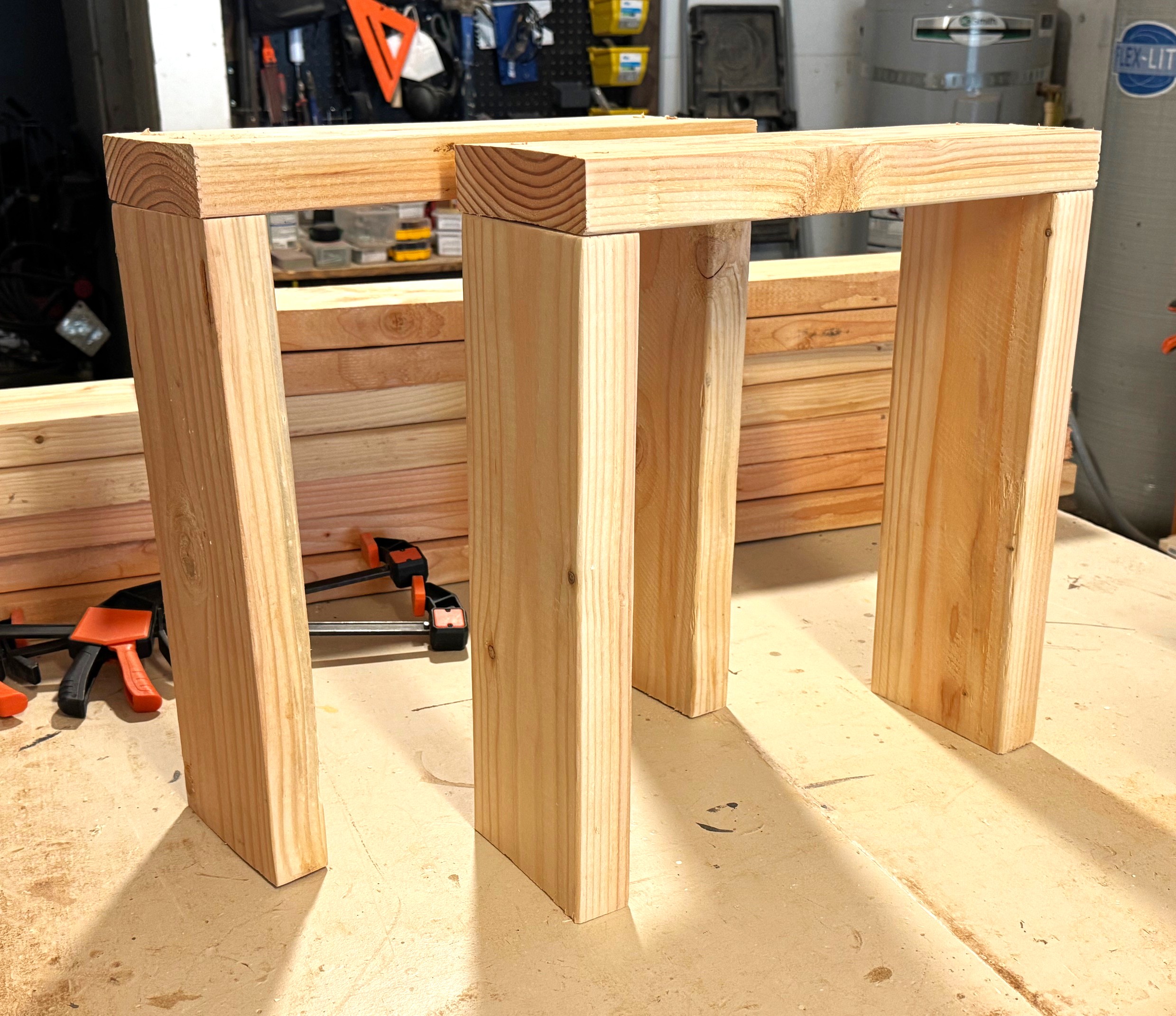 Free Modern Bench Plans – Easy DIY Project Using Only Five 2×6 Boards