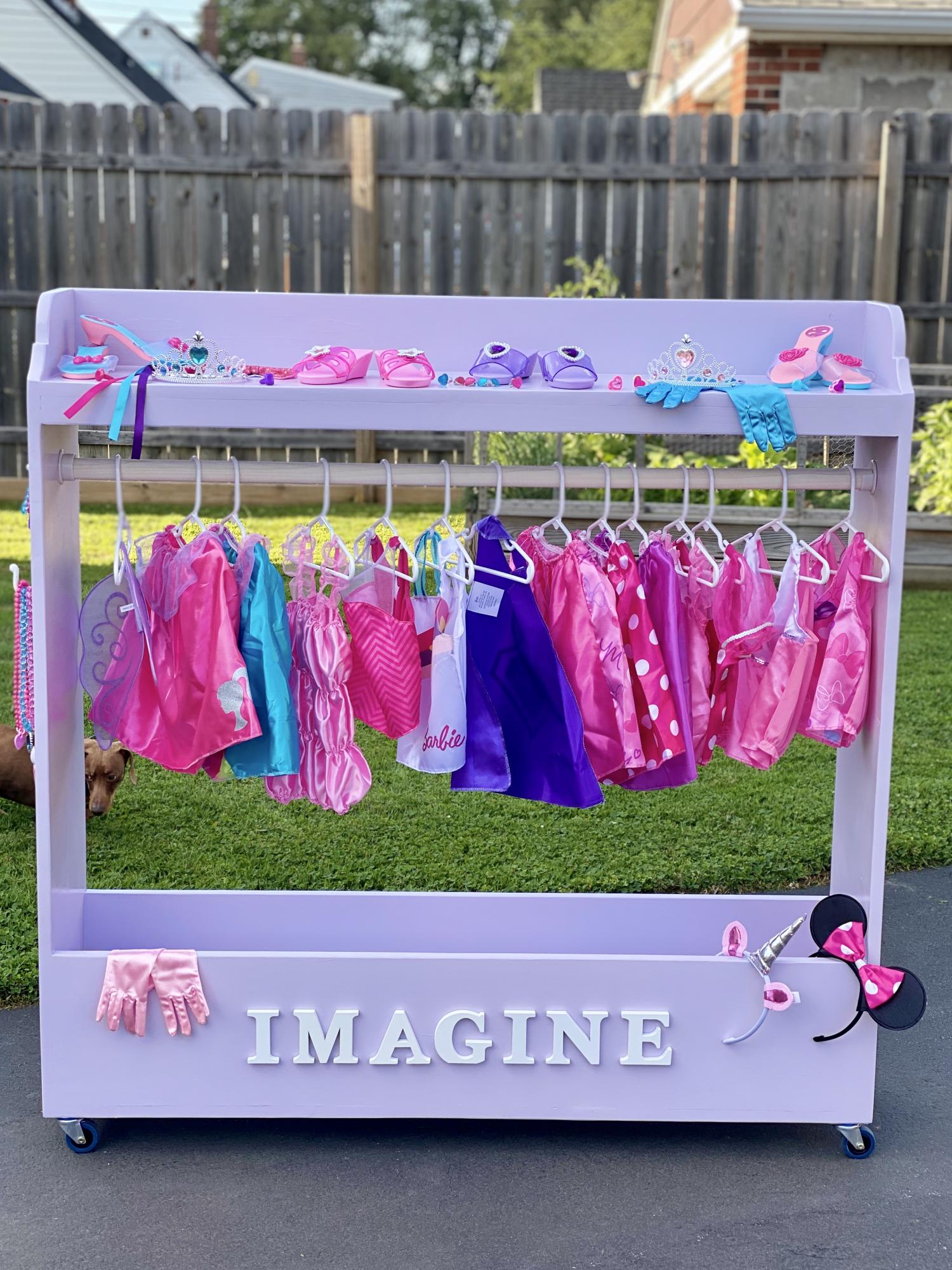 Dress Up Center – No Cutting Required! Free Plans